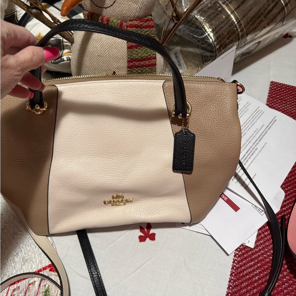 Coach Cream and Tan Leather Shoulder Bag
